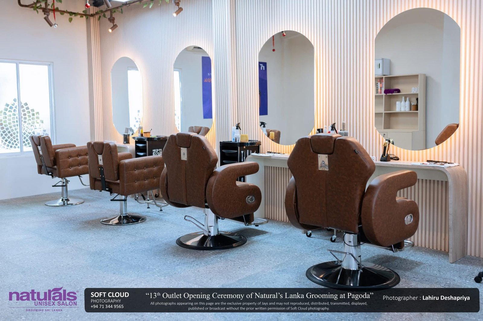 Naturals Unisex Salon